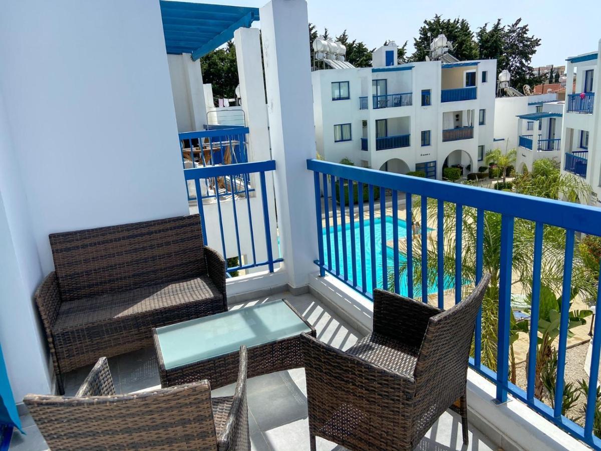 Beautiful 2Bedroom With The Pool 파포스 외부 사진