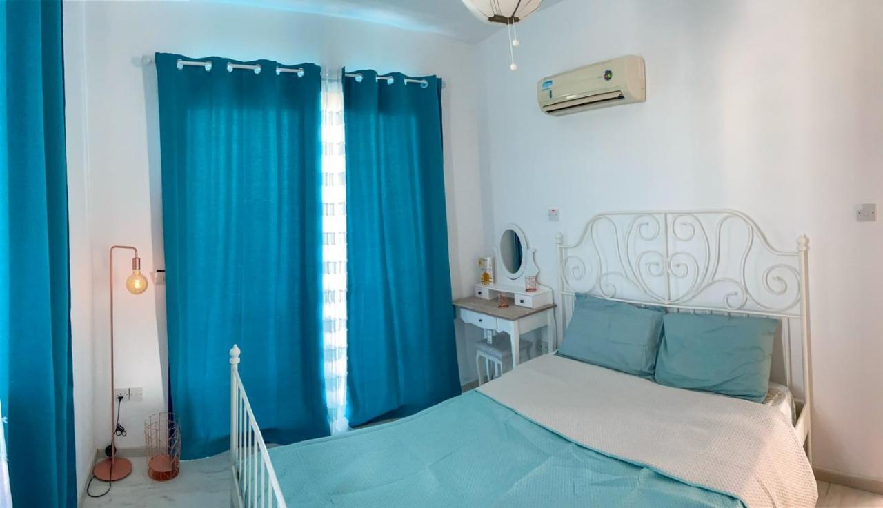 Beautiful 2Bedroom With The Pool 파포스 외부 사진