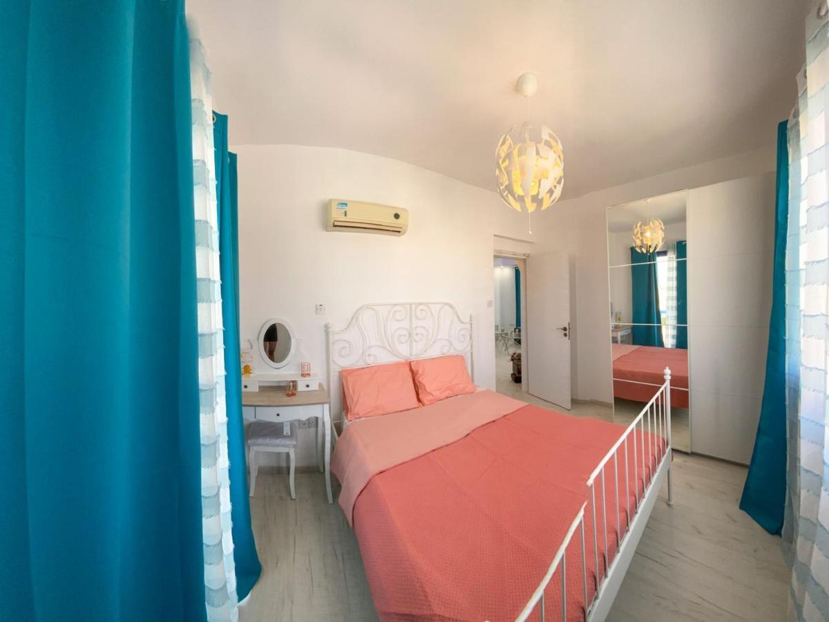Beautiful 2Bedroom With The Pool 파포스 외부 사진
