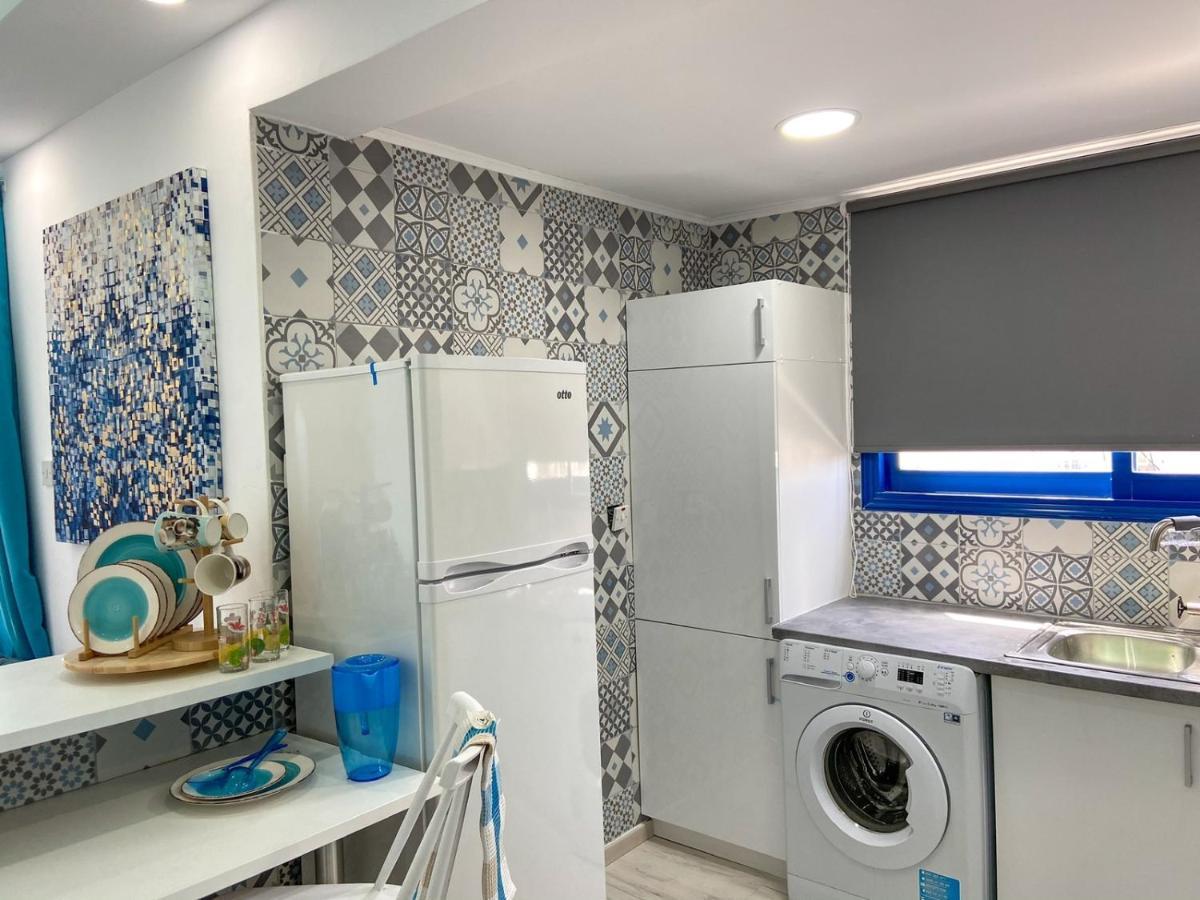 Beautiful 2Bedroom With The Pool 파포스 외부 사진