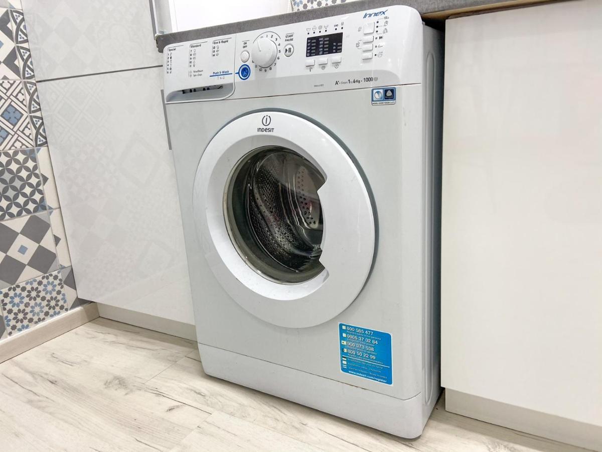 Beautiful 2Bedroom With The Pool 파포스 외부 사진