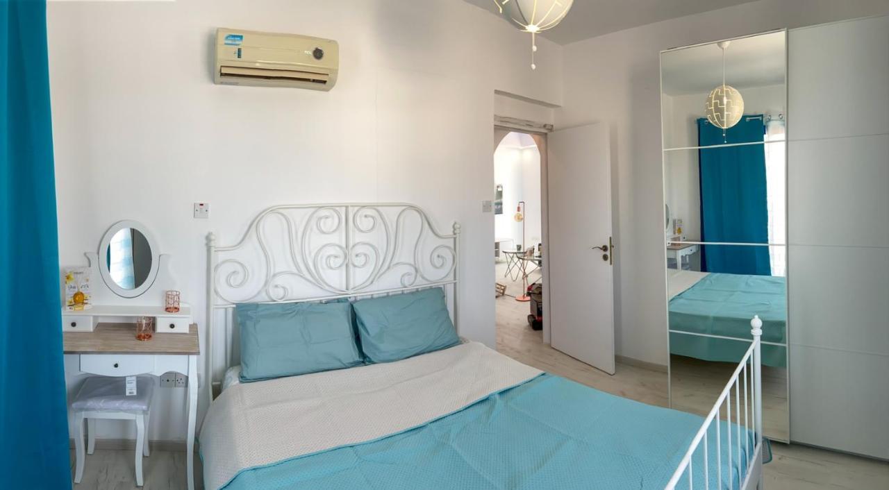 Beautiful 2Bedroom With The Pool 파포스 외부 사진